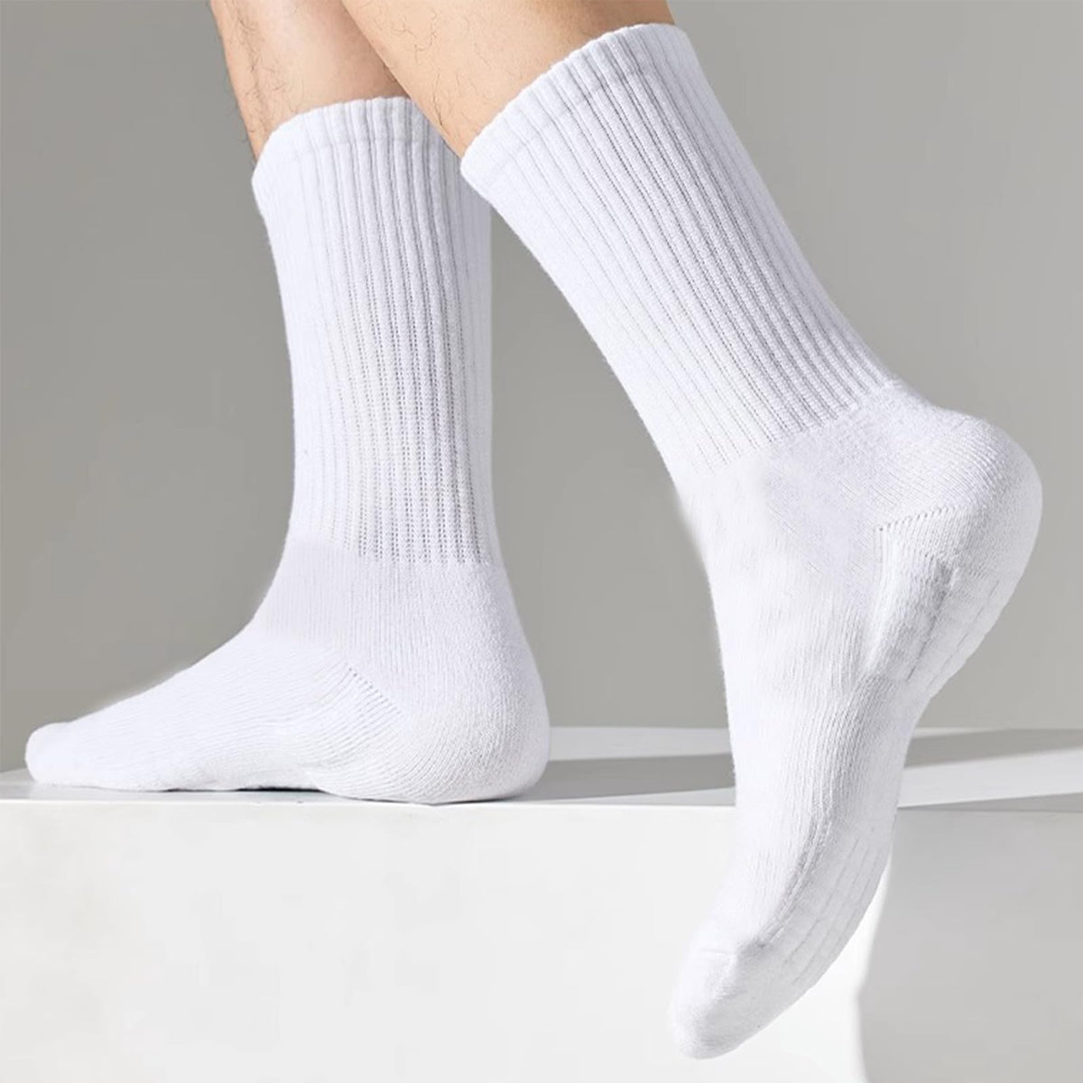 20 Pairs Crew Athletic Socks for Men Moisture Wicking Cushion Crew Socks for Sport Running Traveling